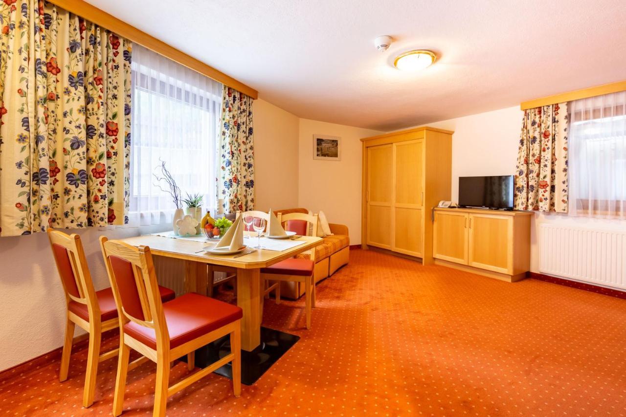 Hotel Garni Tyola Ischgl Extérieur photo