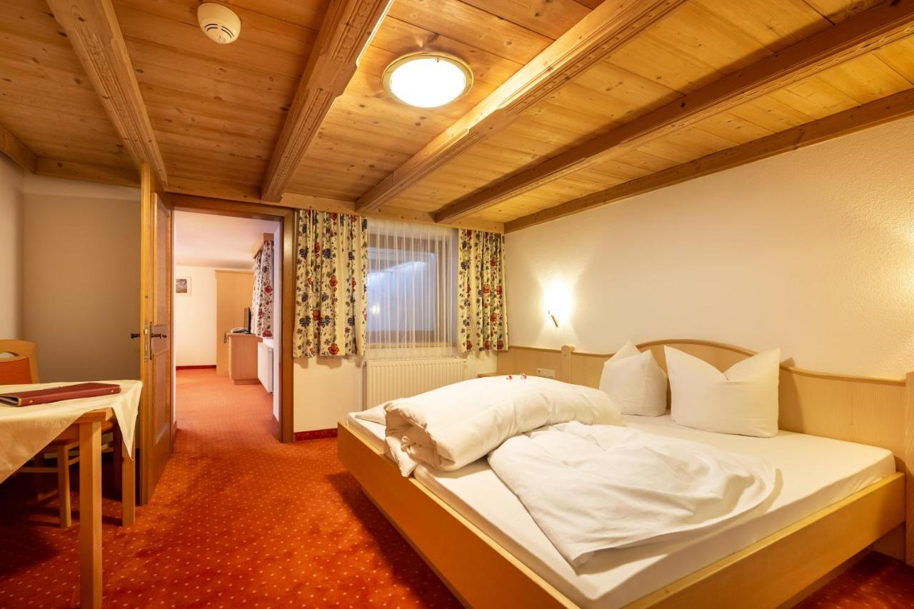 Hotel Garni Tyola Ischgl Extérieur photo