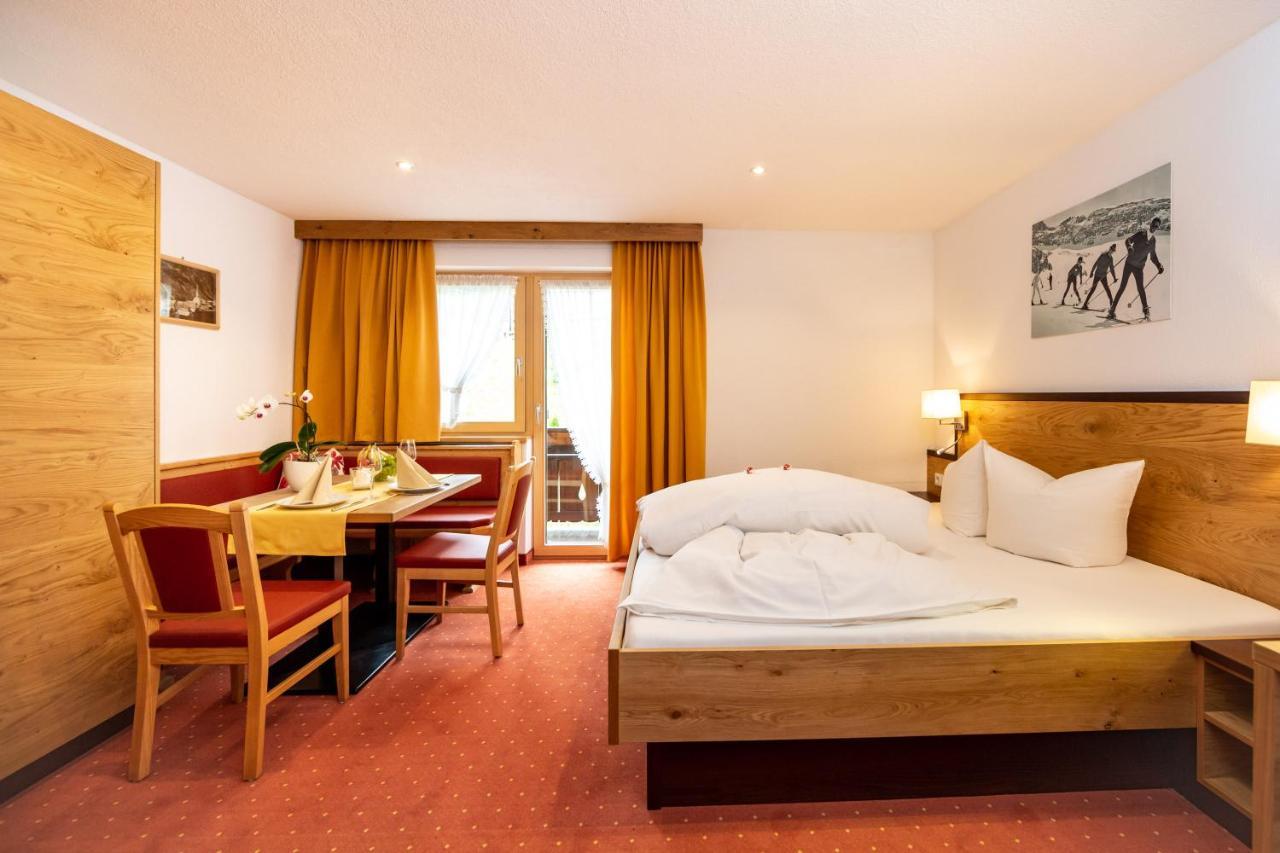 Hotel Garni Tyola Ischgl Extérieur photo